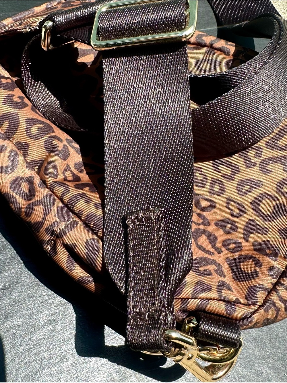 lululemon athletica Everywhere Small Sling Bag 2L Leopard Print Gold Hardware - Picture 9 of 14